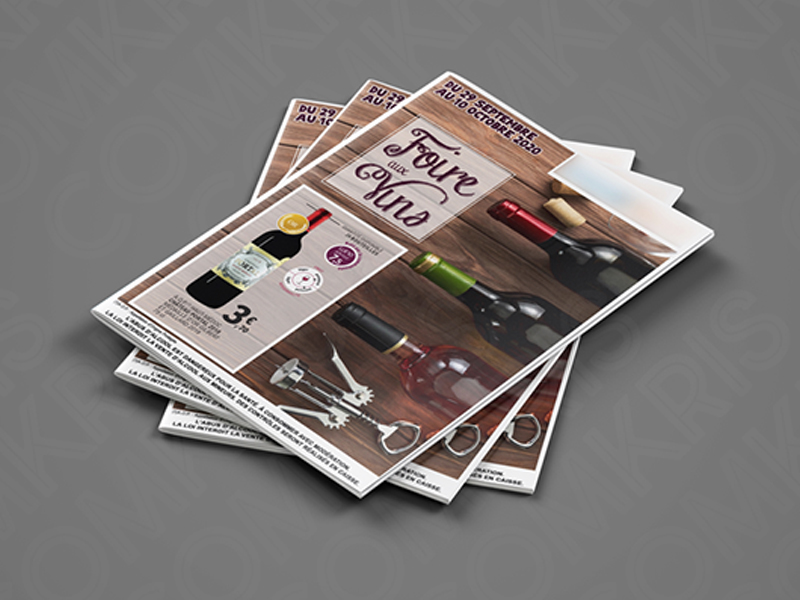 Projet print design COMKRIS avec mise en page editoriale et support imprime